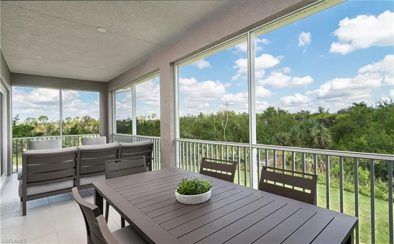 Spacious Screened Lanai