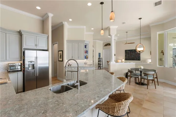 Breakfast bar for easy-going mornings