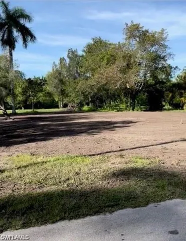 246  Singletary  ST, Everglades City, FL 34114