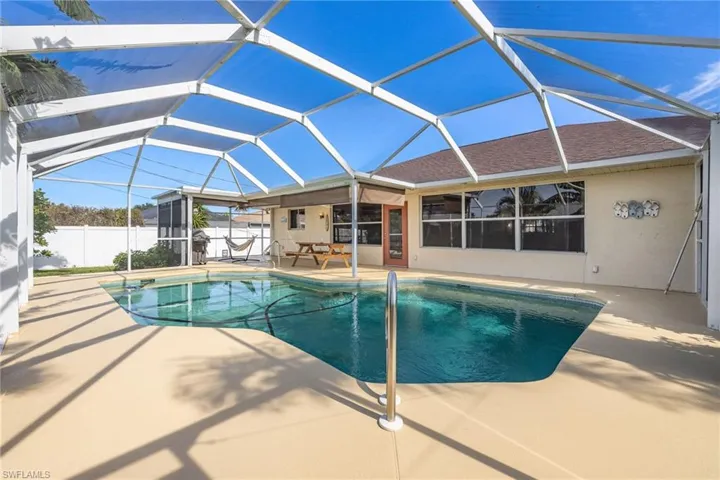 1132 Se 32nd Ter, Cape Coral, Florida 33904
