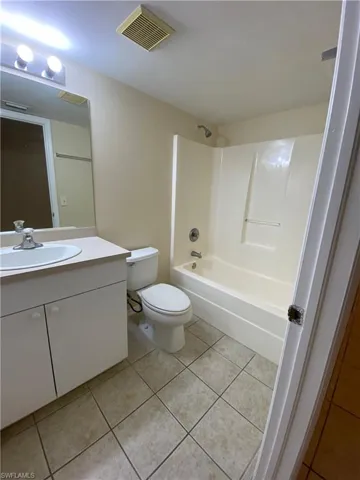 3806 Sw 7th Pl 102, Cape Coral, Florida 33914