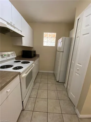3806 Sw 7th Pl 102, Cape Coral, Florida 33914