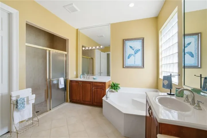 2213 Campestre Ter, Naples, Florida 34119