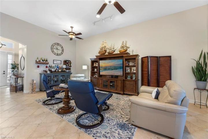 10545 Bella Vista DR, FORT MYERS FL 33913