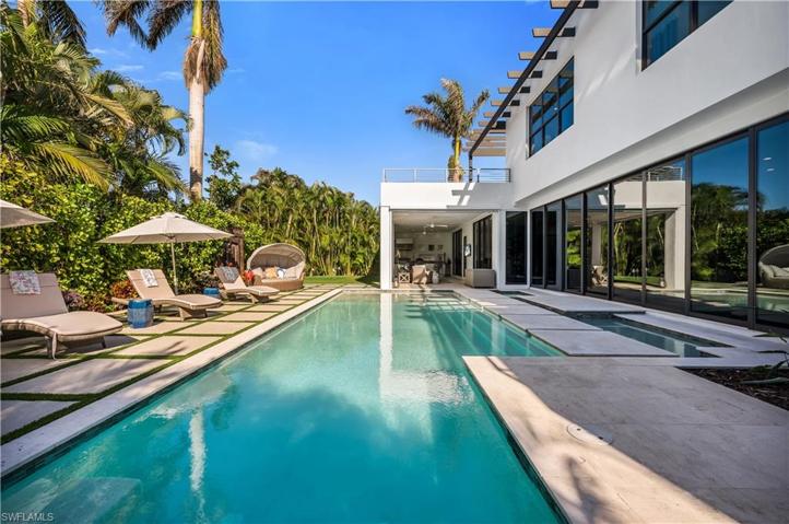 665 Fountainhead WAY, NAPLES FL 34103
