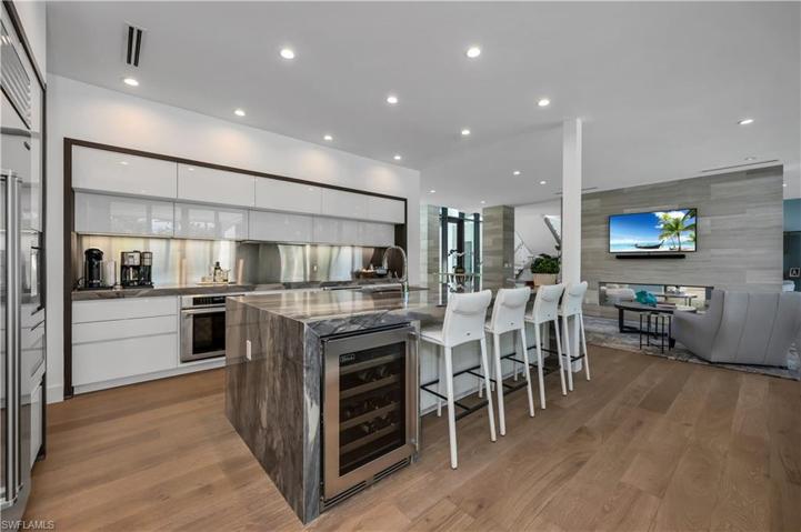 665 Fountainhead WAY, NAPLES FL 34103