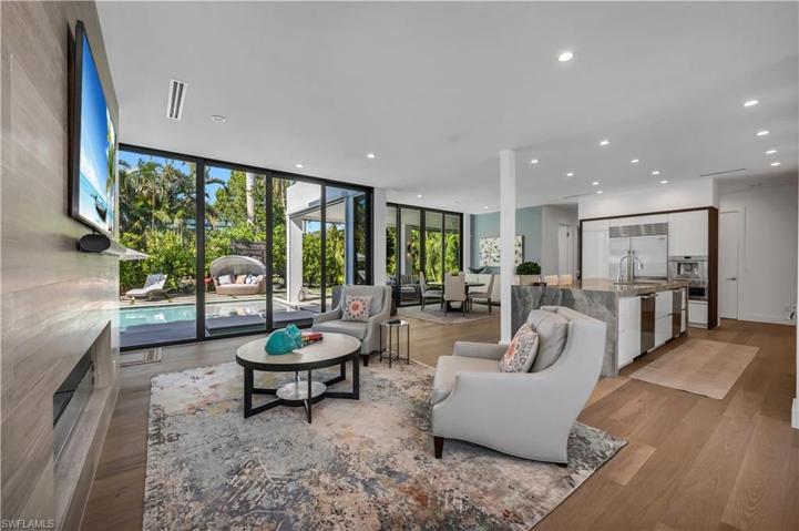 665 Fountainhead WAY, NAPLES FL 34103