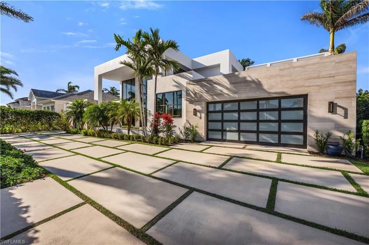 665 Fountainhead WAY, NAPLES FL 34103