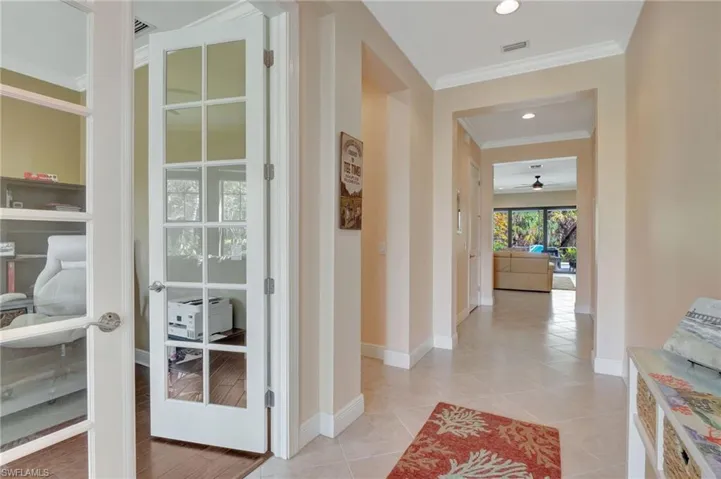 4418  Tamarind  WAY, Naples, FL 34119
