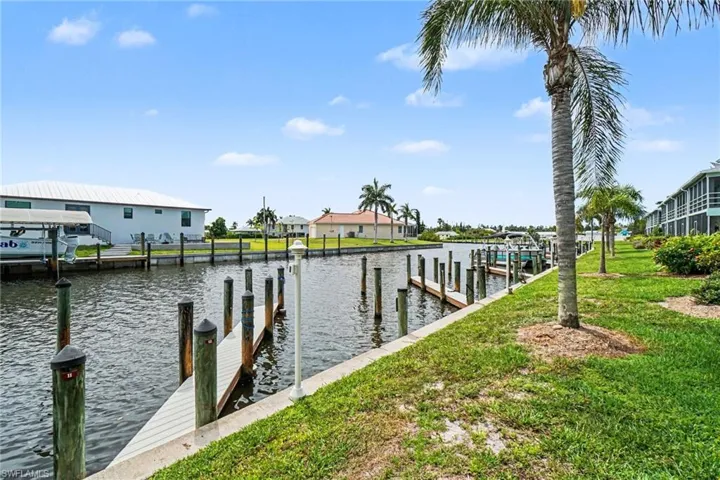 2912 Oleander St B3, St. James City, Florida 33956