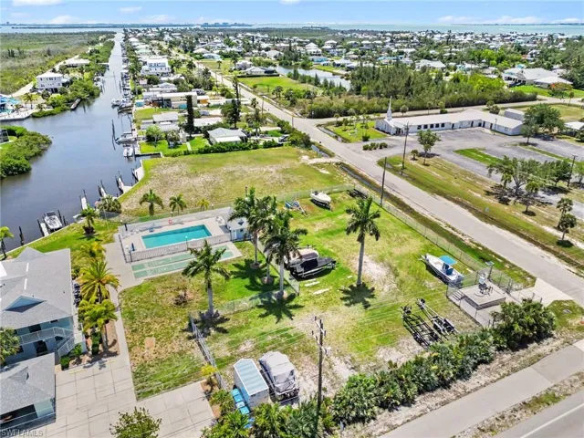 2912 Oleander St B3, St. James City, Florida 33956