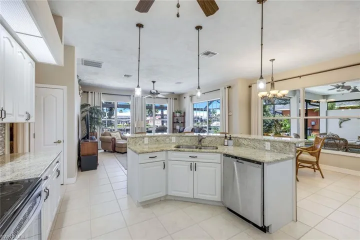 This floorplan just flows