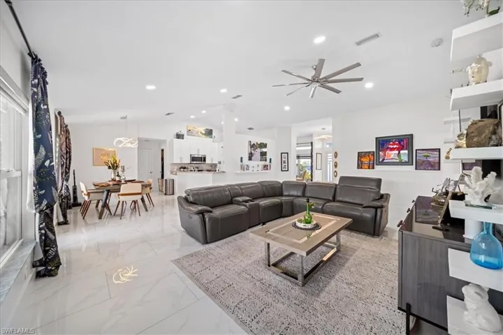 22 Nelson Rd S, Cape Coral, Florida 33991