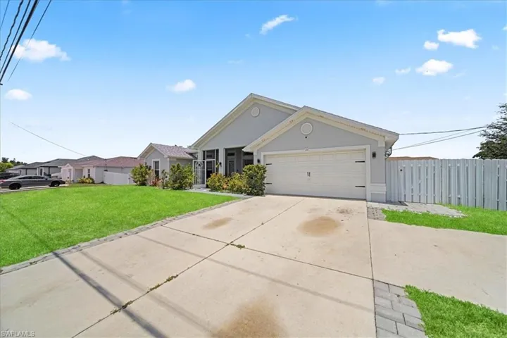 22 Nelson Rd S, Cape Coral, Florida 33991