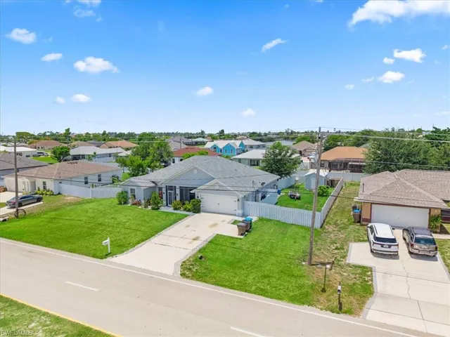 22 Nelson Rd S, Cape Coral, Florida 33991