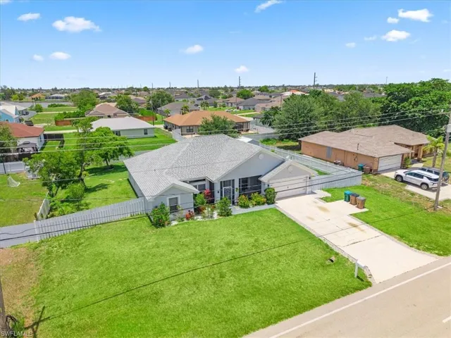 22 Nelson Rd S, Cape Coral, Florida 33991