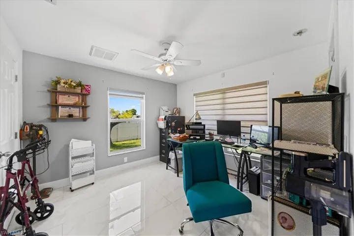 22 Nelson Rd S, Cape Coral, Florida 33991