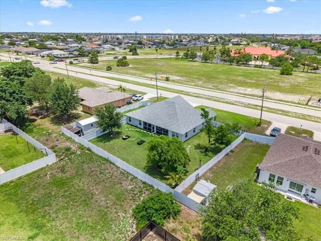 22 Nelson Rd S, Cape Coral, Florida 33991