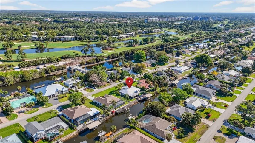 2424 Longboat Dr, Naples, Florida 34104