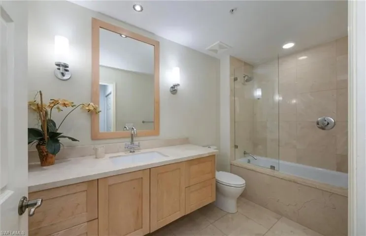 410 Bayfront Pl 2405, Naples, Florida 34102