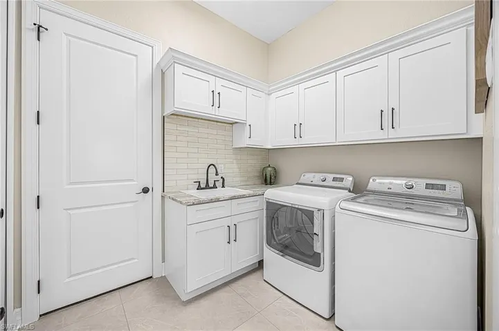 1723 Sw 43rd Ter, Cape Coral, Florida 33914