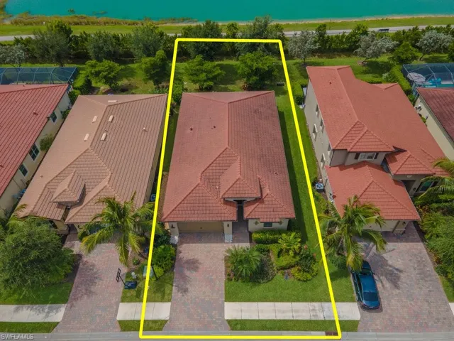 16374  Barclay  CT, Naples, FL 34110