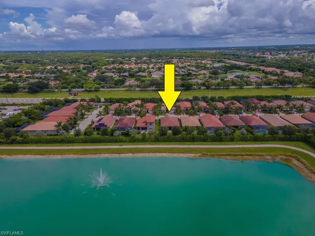 16374  Barclay  CT, Naples, FL 34110