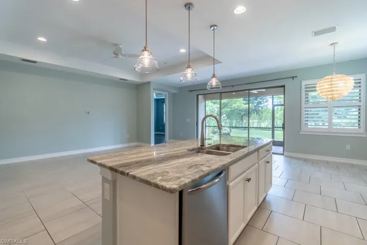 16374  Barclay  CT, Naples, FL 34110