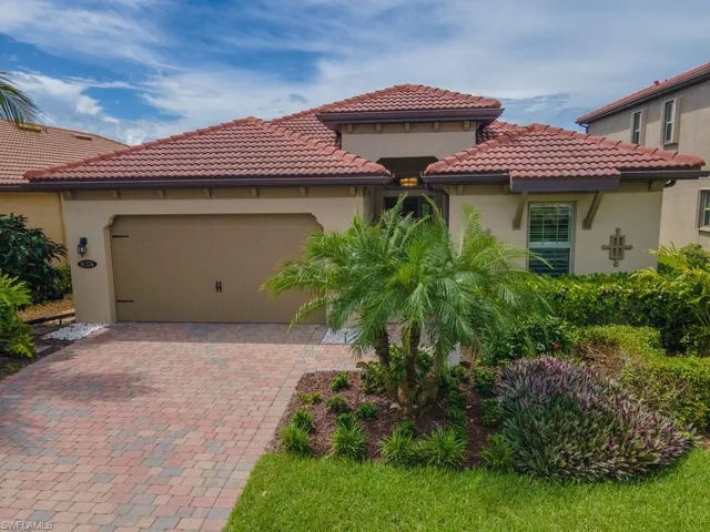 16374  Barclay  CT, Naples, FL 34110
