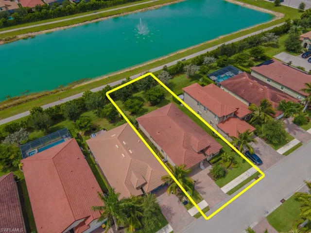 16374  Barclay  CT, Naples, FL 34110
