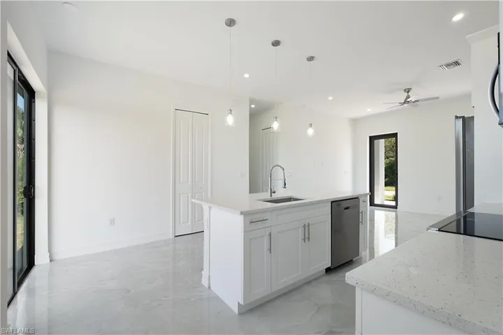 1917 Roderick Ln, Lehigh Acres, Florida 33972