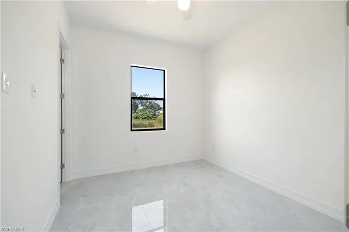1917 Roderick Ln, Lehigh Acres, Florida 33972