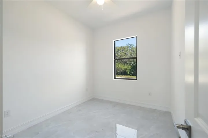 1917 Roderick Ln, Lehigh Acres, Florida 33972