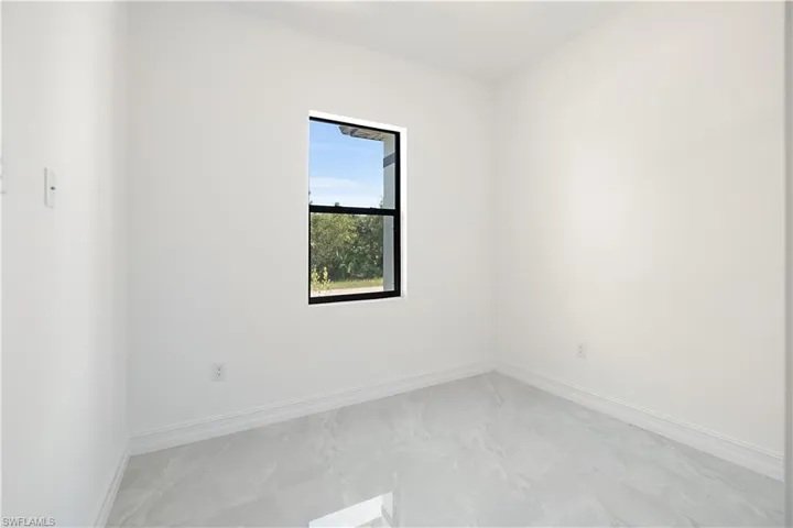 1917 Roderick Ln, Lehigh Acres, Florida 33972
