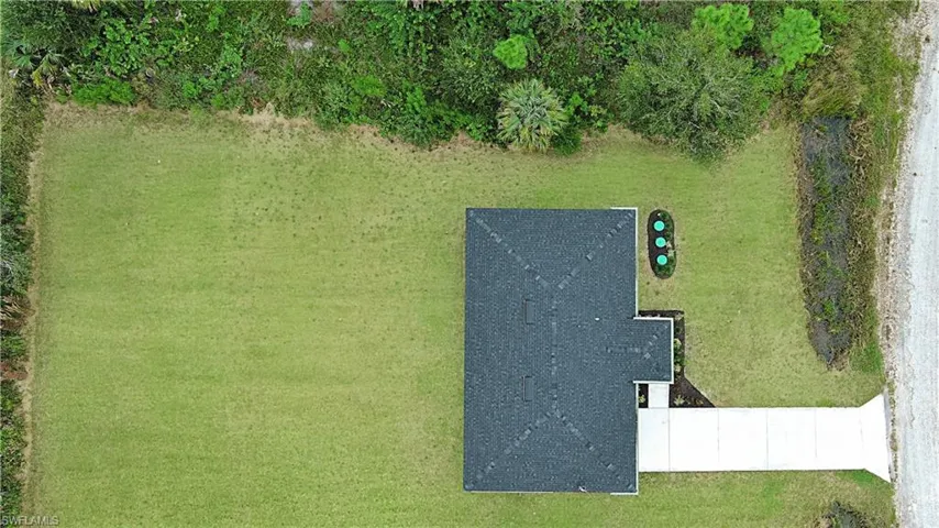 1917 Roderick Ln, Lehigh Acres, Florida 33972
