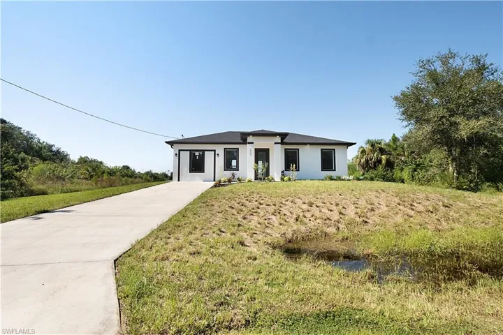 1917 Roderick Ln, Lehigh Acres, Florida 33972