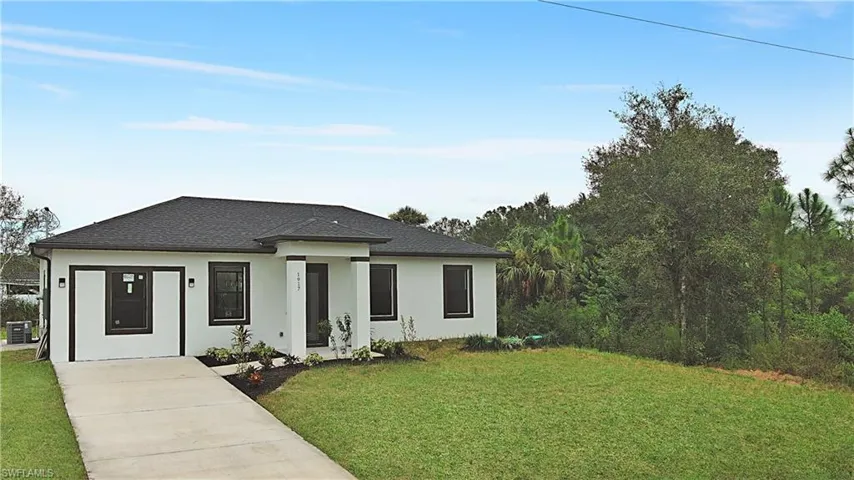 1917 Roderick Ln, Lehigh Acres, Florida 33972