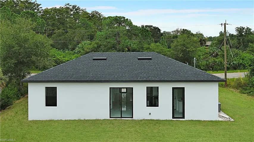 1917 Roderick Ln, Lehigh Acres, Florida 33972