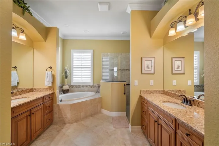10133 Biscayne Bay Ln, Naples Fl 34120