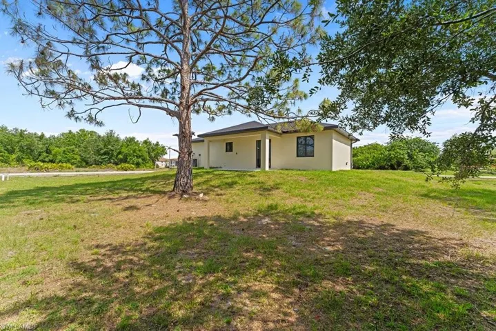 901 Sara Ave N, Lehigh Acres, Florida 33971