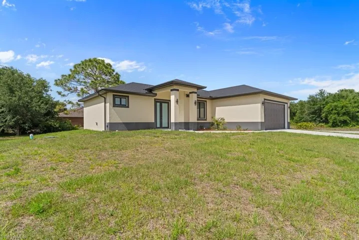 901 Sara Ave N, Lehigh Acres, Florida 33971
