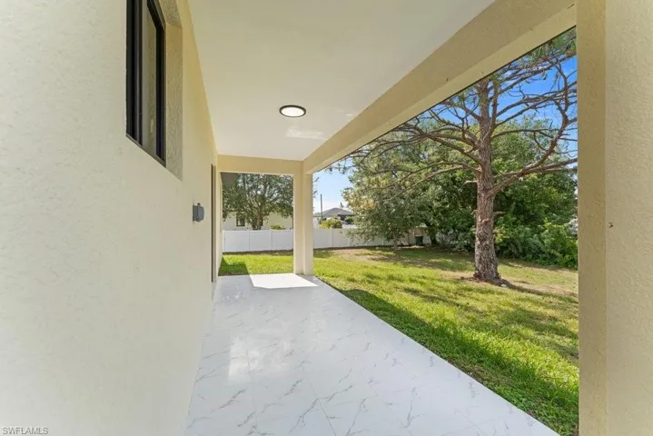 901 Sara Ave N, Lehigh Acres, Florida 33971