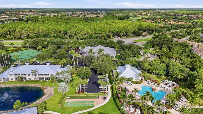 7920 Mahogany Run Ln 1015, Naples, Florida 34113