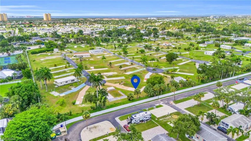 Birds eye view of property