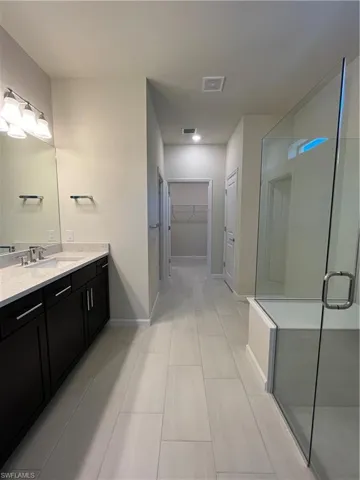 Master w/shower