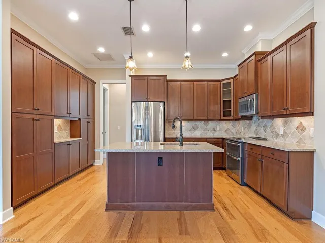 9442 Isla Bella Cir, Bonita Springs, Florida 34135