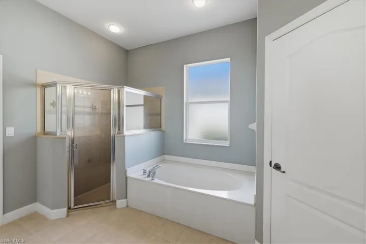 12492 Green Stone Ct, Fort Myers, Florida 33913
