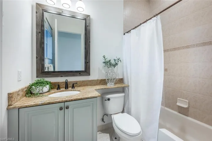 1905  Isla De Palma  CIR, Naples, FL 34119