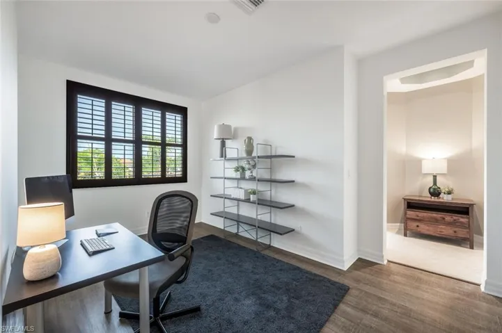 1905  Isla De Palma  CIR, Naples, FL 34119