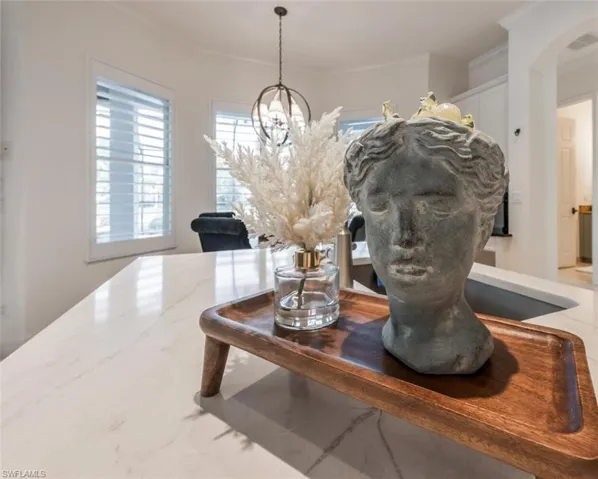 1905  Isla De Palma  CIR, Naples, FL 34119